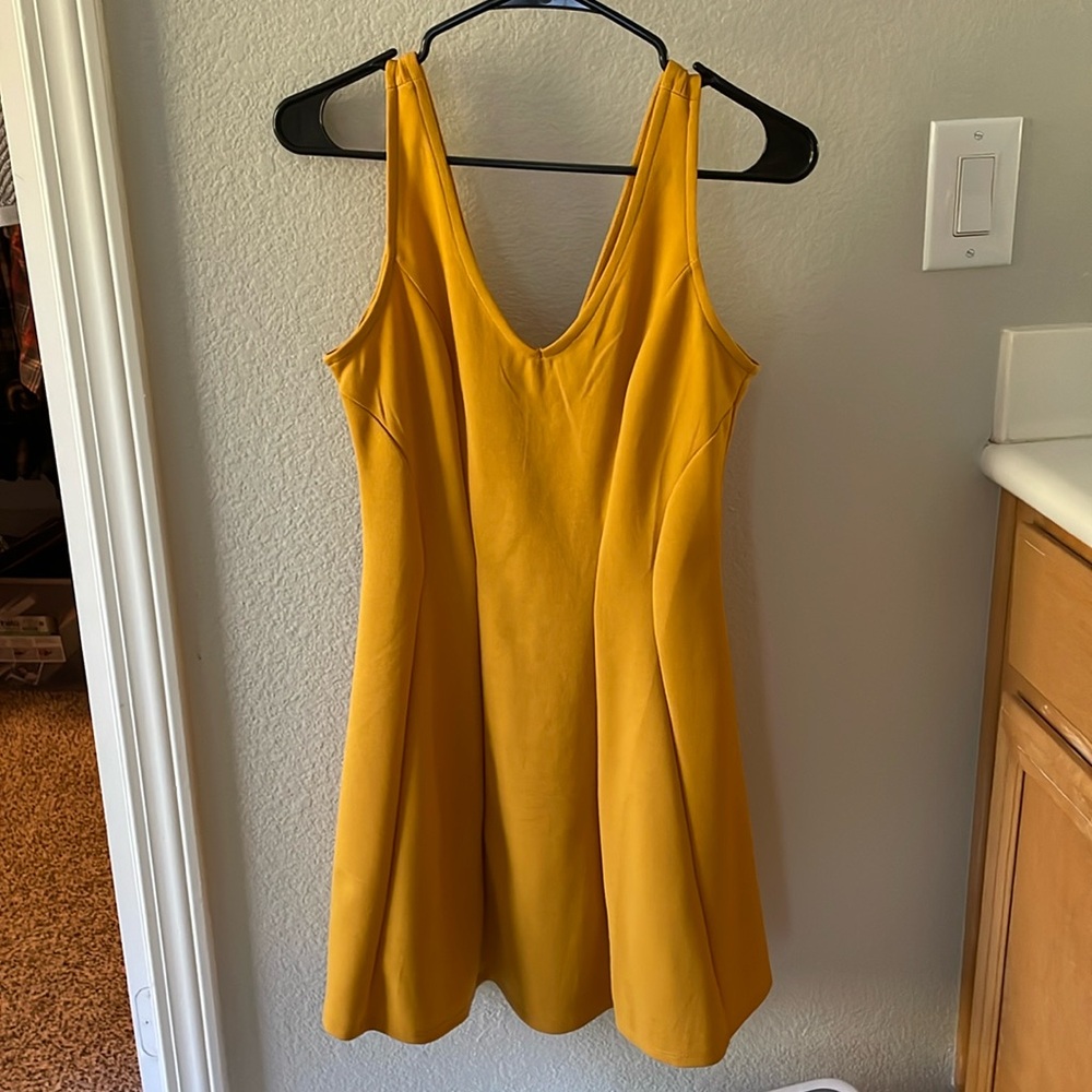 Gold/yellow dress